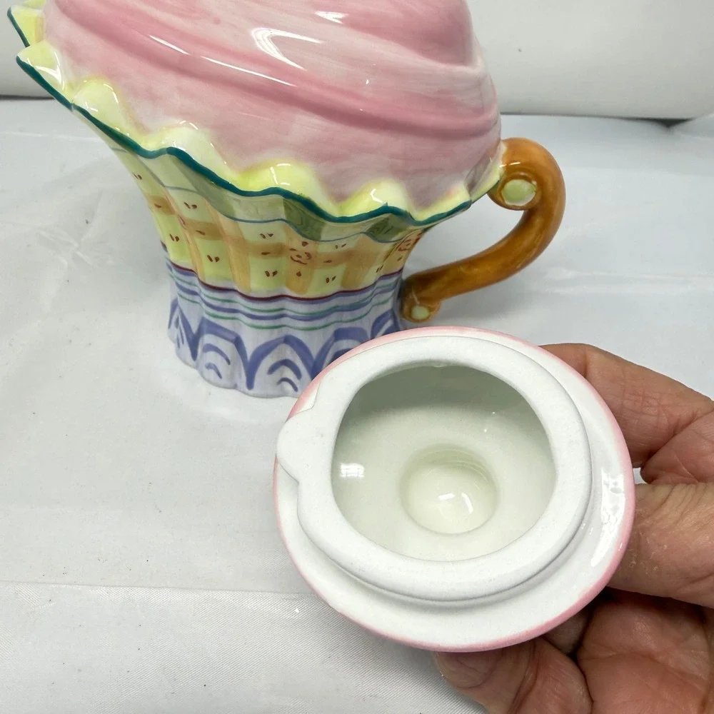 Pfaltzgraff Cupcake Cafe Ceramic Teapot Pink Frosting Cherry Lid Multicolor 6.5